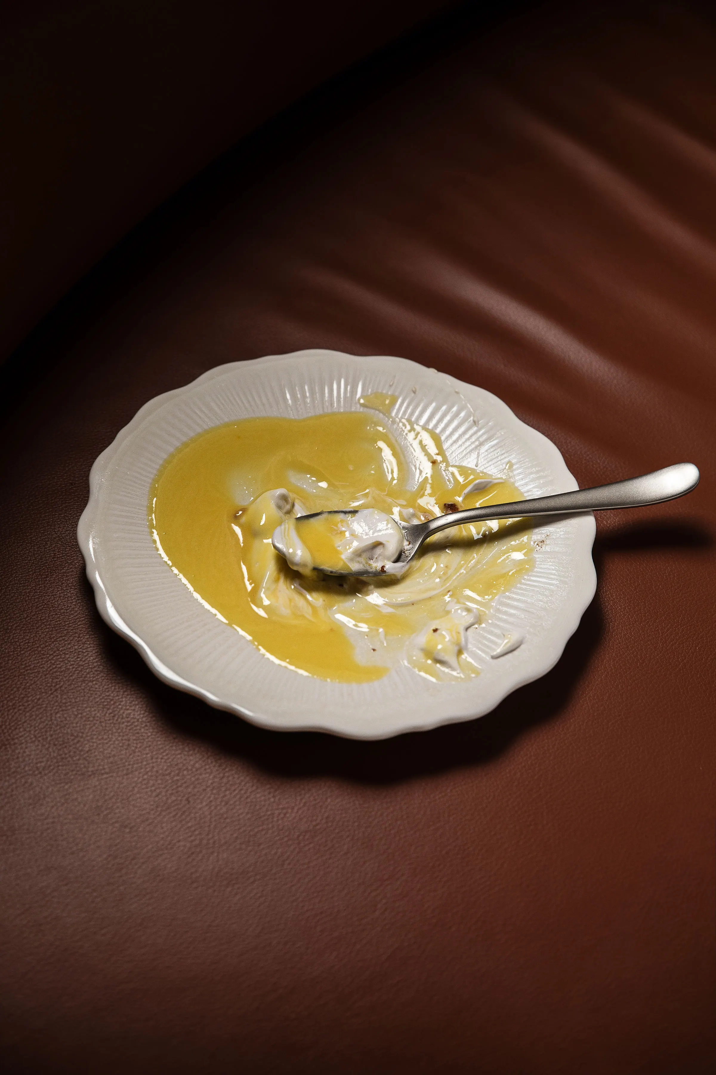 Lemon curd, the last spoonful